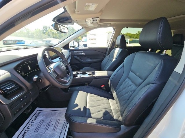 New 2026 Nissan Rogue Platinum image 10