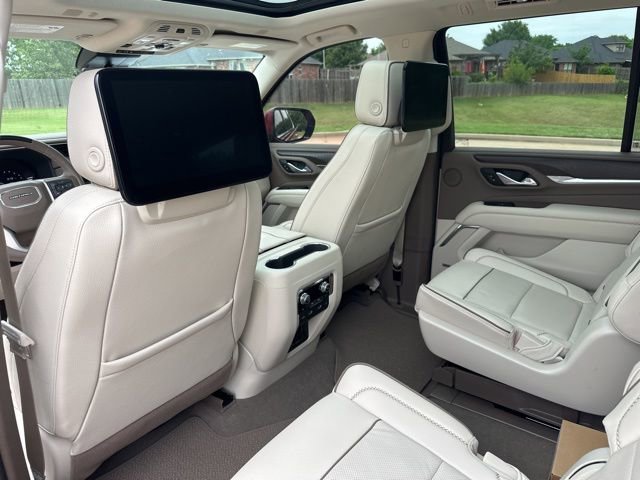 Used 2023 GMC Yukon Denali w/ Denali Reserve Package AWD/4WD image 22