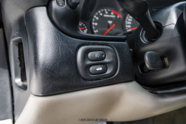 Used 2001 Chevrolet Corvette Coupe w/ Preferred Equipment Group1 image 47