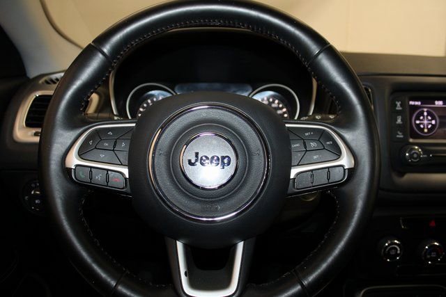 Used 2018 Jeep Compass Latitude image 14