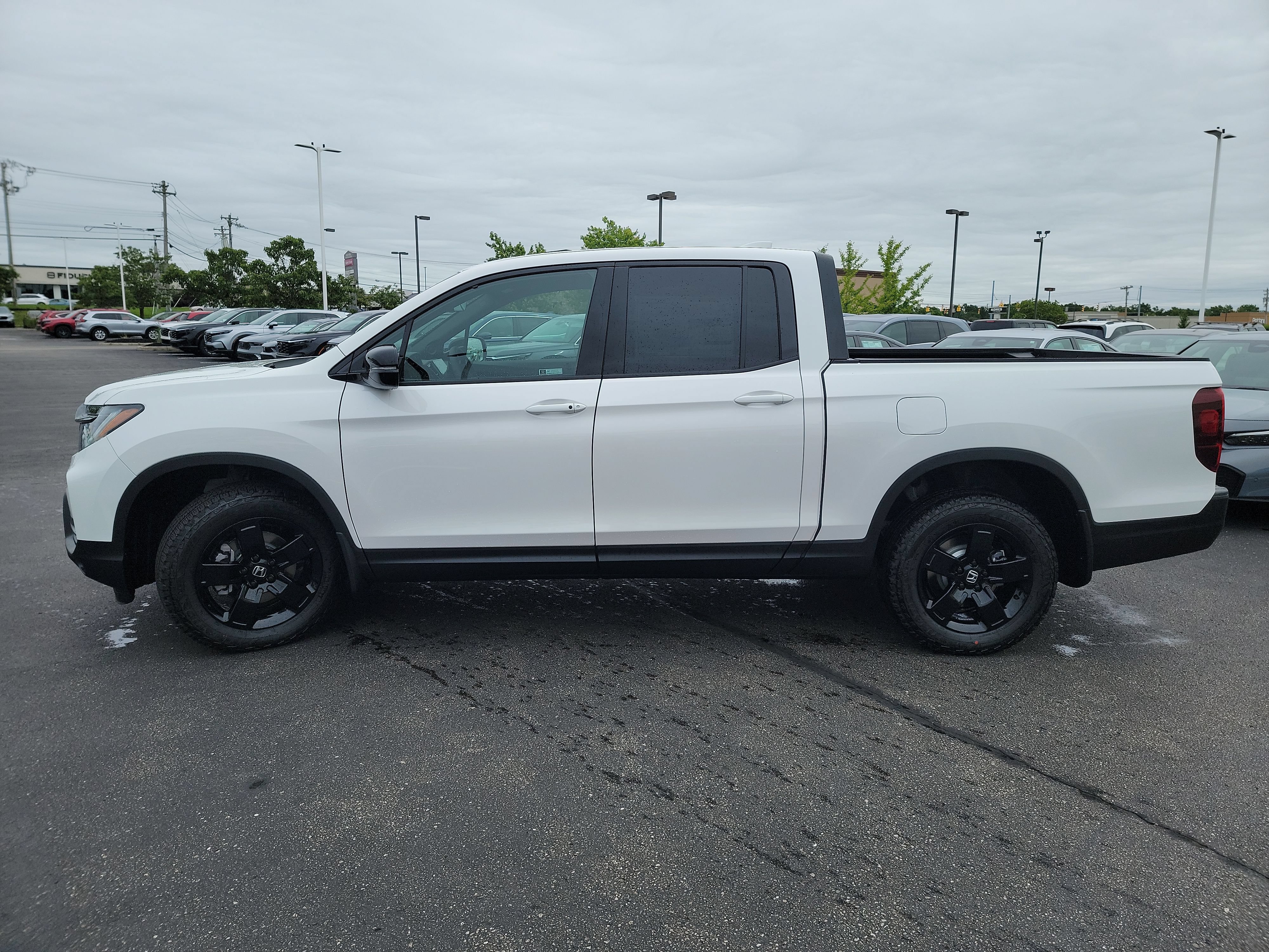 New 2026 Honda Ridgeline Black Edition image 16