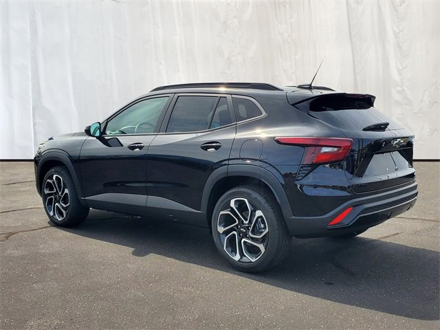 New 2026 Chevrolet Trax RS w/ Sunroof Package image 3