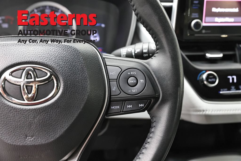 Used 2022 Toyota Corolla SE FWD image 16