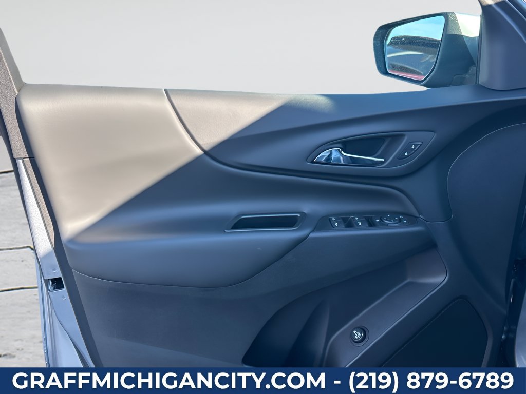 Used 2024 Chevrolet Equinox LT AWD/4WD image 20