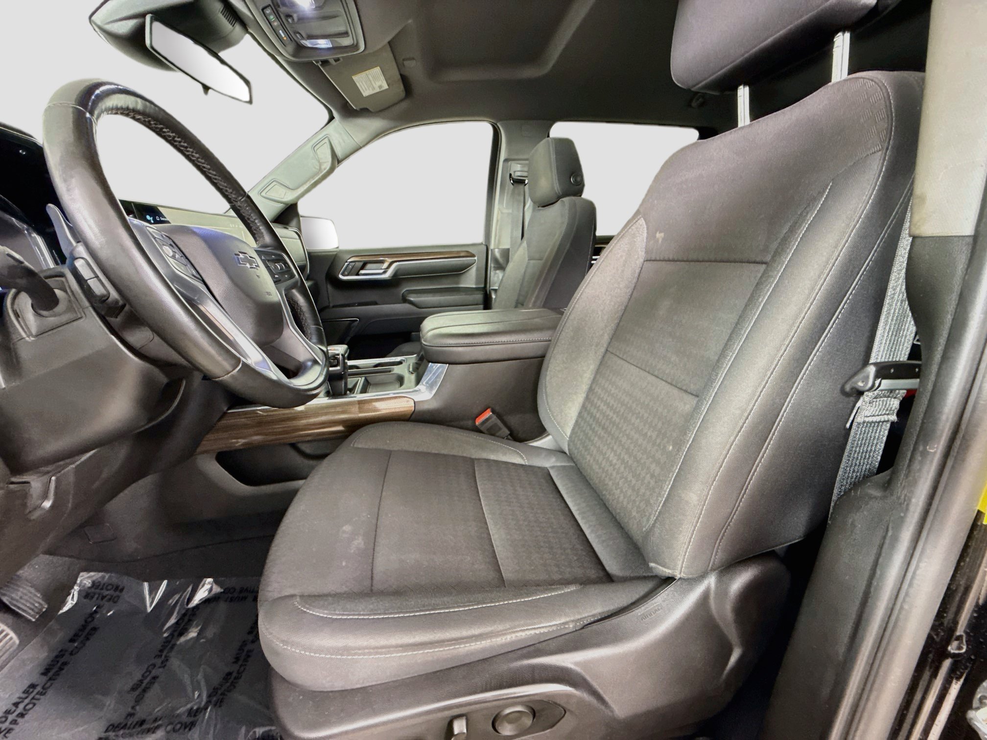 Used 2024 Chevrolet Silverado 1500 RST w/ Z71 Off-Road Package AWD/4WD image 35