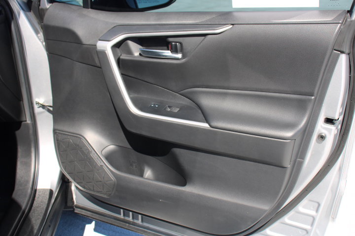 Certified 2022 Toyota RAV4 SE image 20