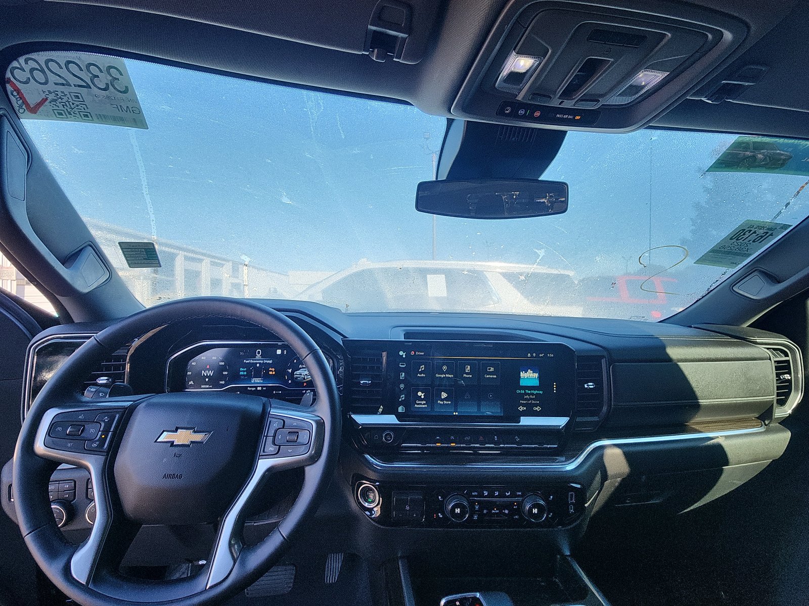 Used 2023 Chevrolet Silverado 1500 LT AWD/4WD image 17