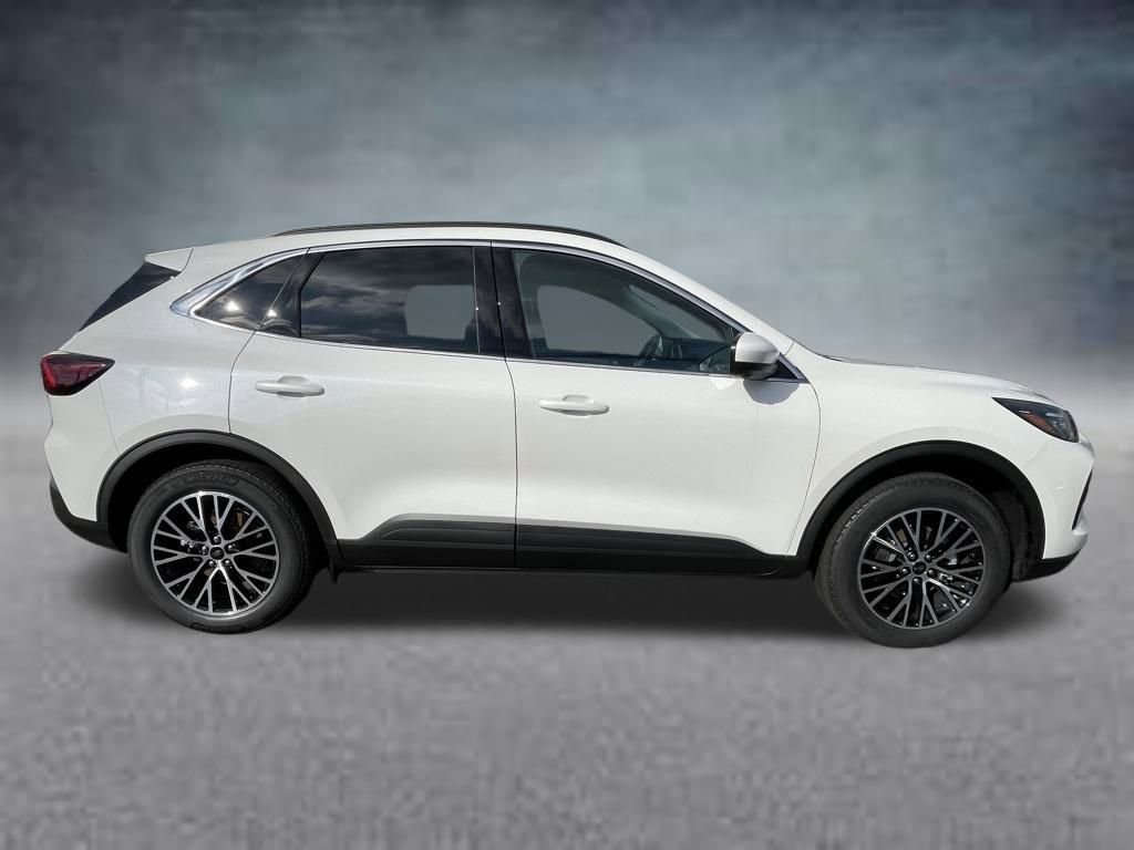 New 2025 Ford Escape SE w/ PHEV Premium Package image 4
