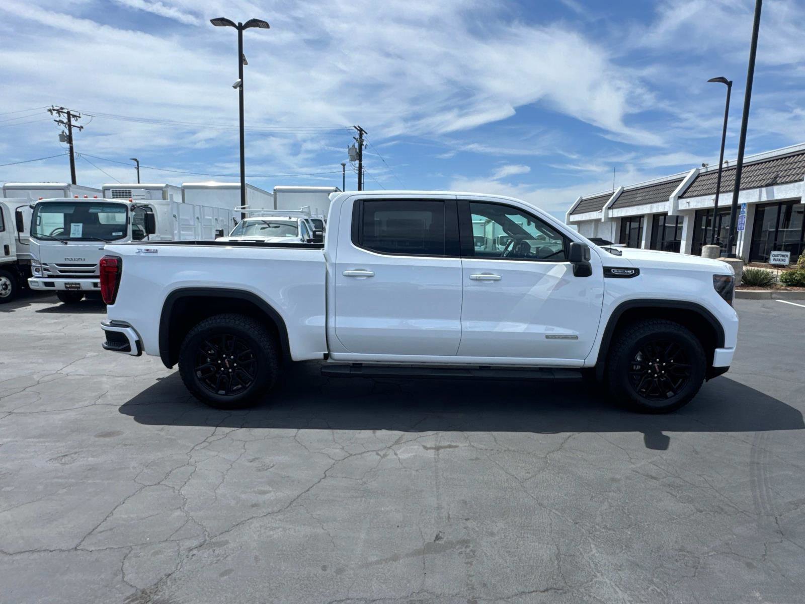 New 2026 GMC Sierra 1500 Elevation image 4