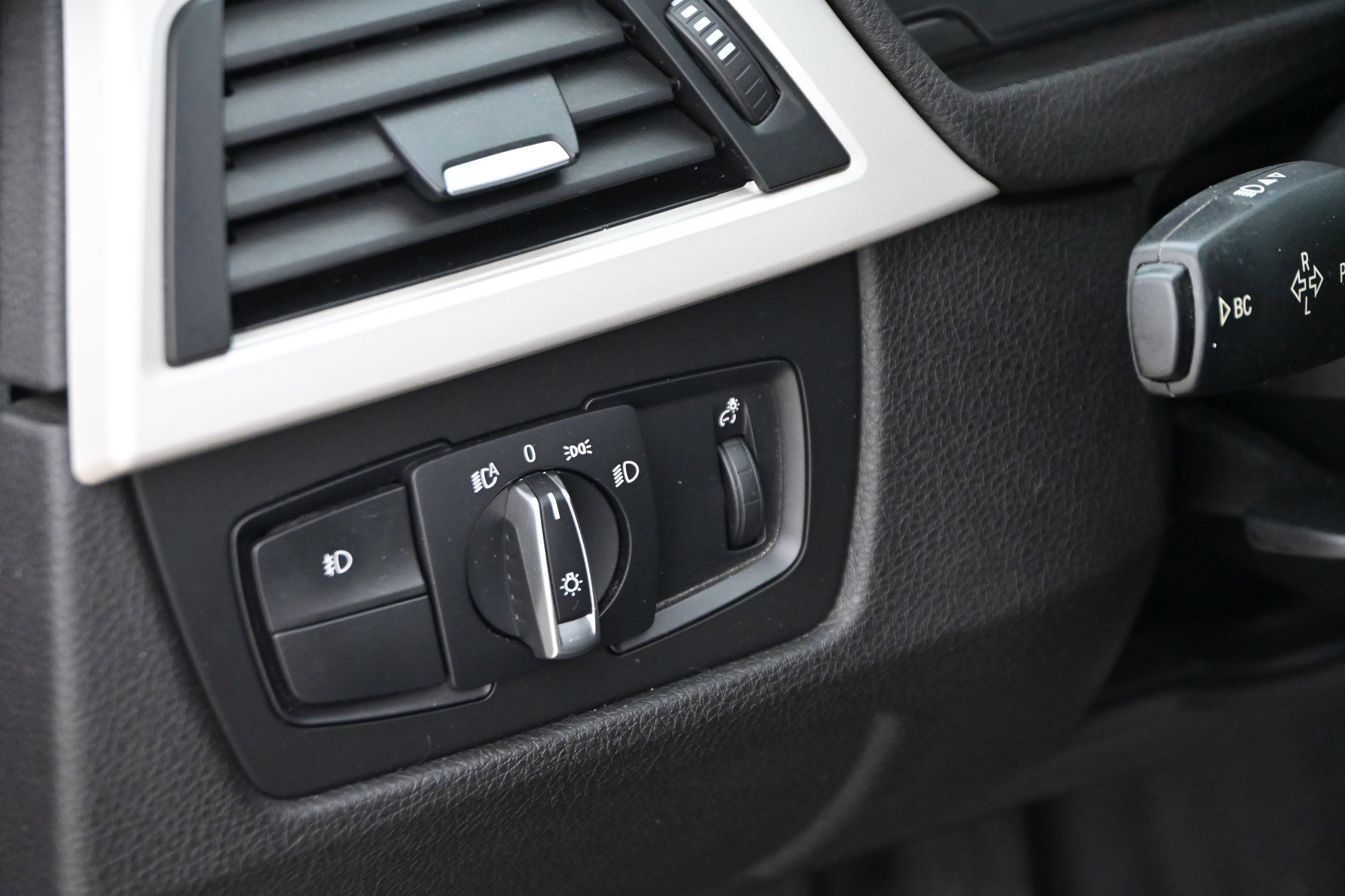 Used 2015 BMW 320i xDrive Sedan image 28