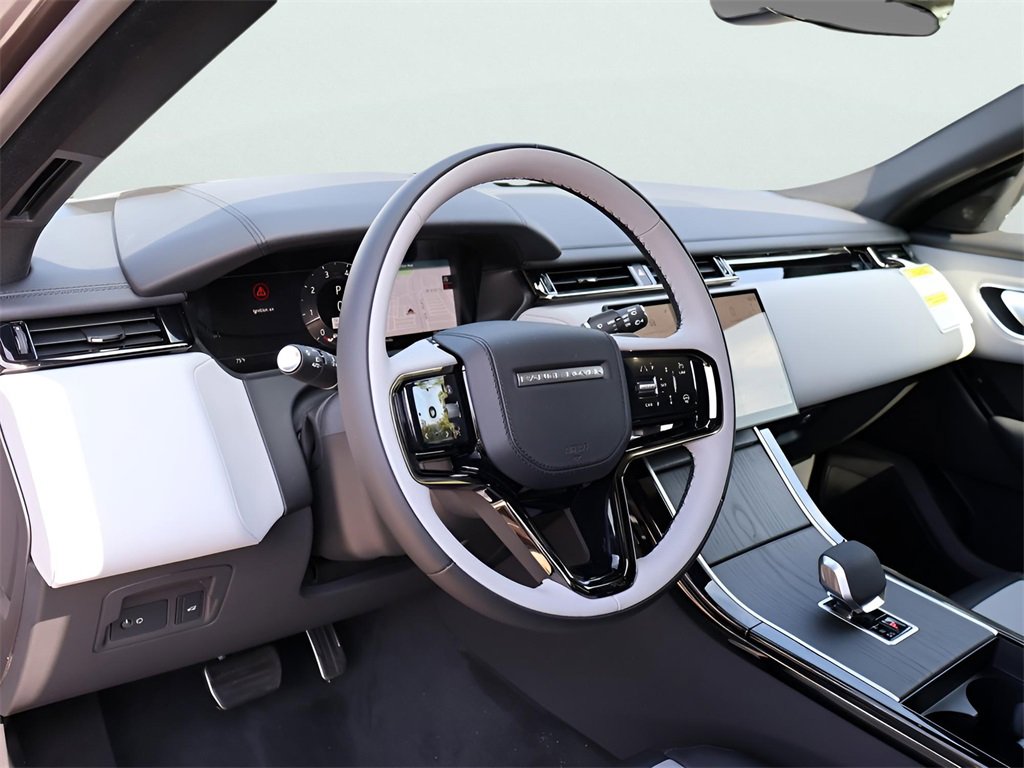 New 2026 Land Rover Range Rover Velar Dynamic SE image 18
