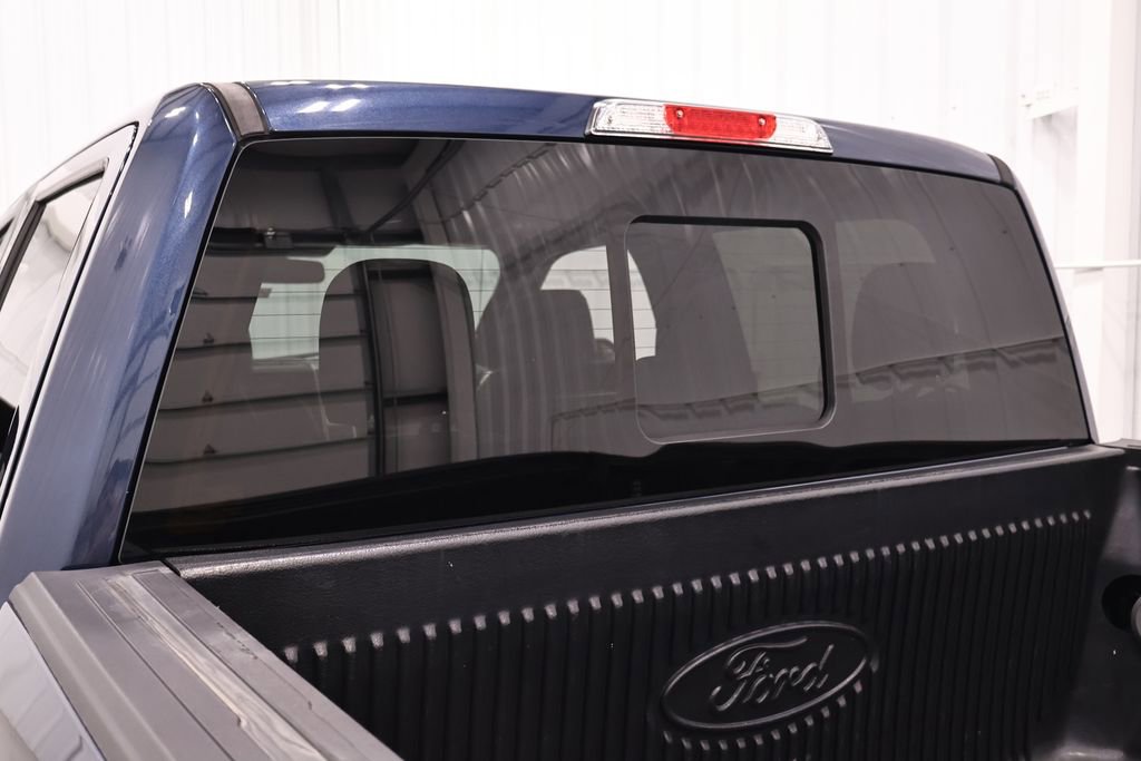 Used 2016 Ford F150 Platinum w/ Equipment Group 701A Luxury AWD/4WD image 42