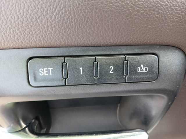 Used 2017 GMC Sierra 2500 Denali w/ Duramax Plus Package AWD/4WD image 58