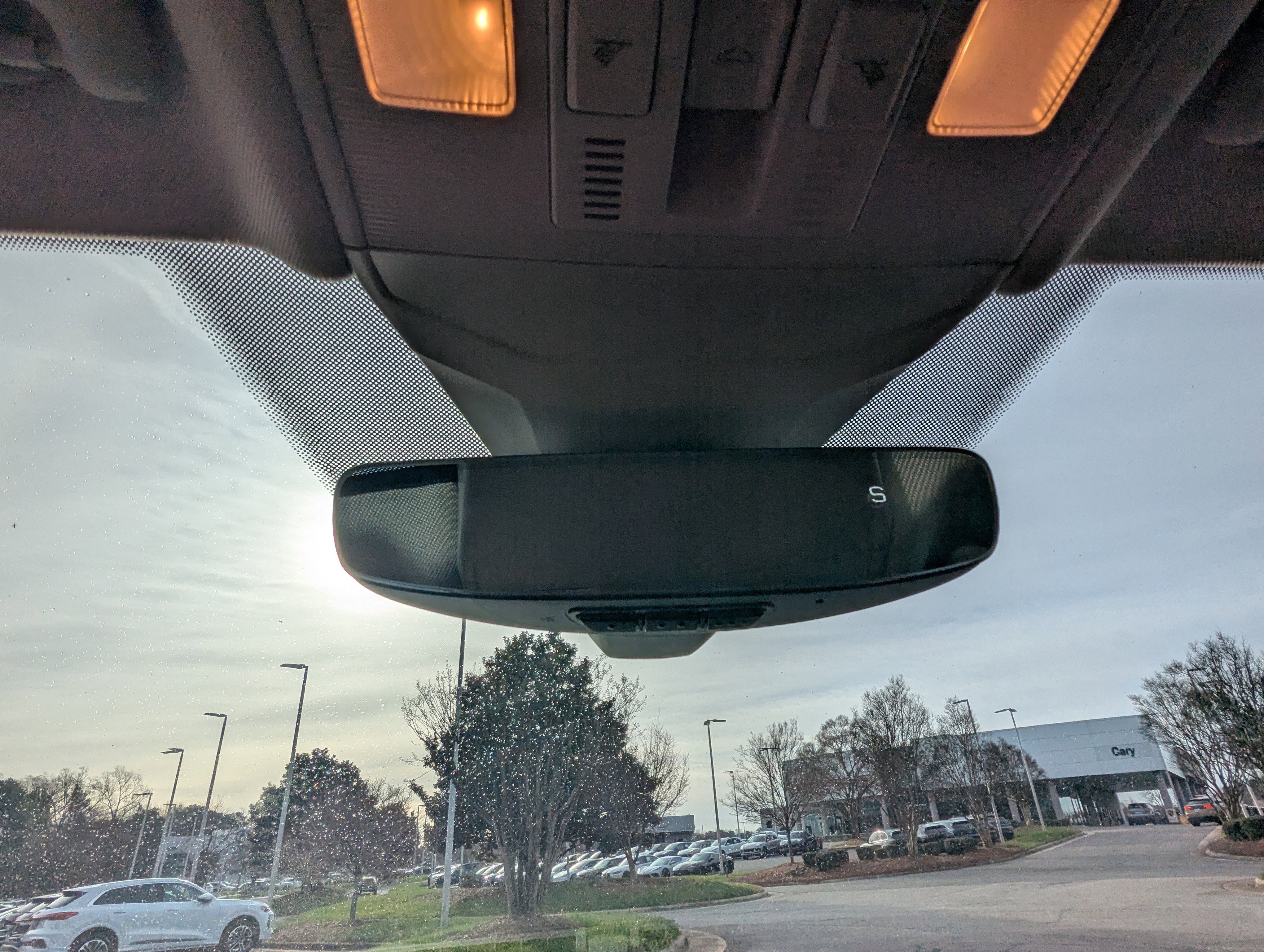 Used 2023 Volkswagen Jetta SE w/ Panoramic Sunroof Package image 26