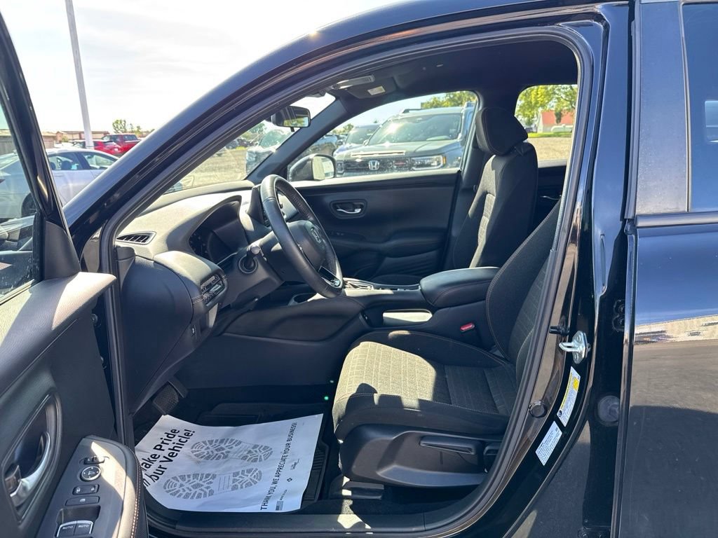 Used 2023 Honda HR-V Sport image 30