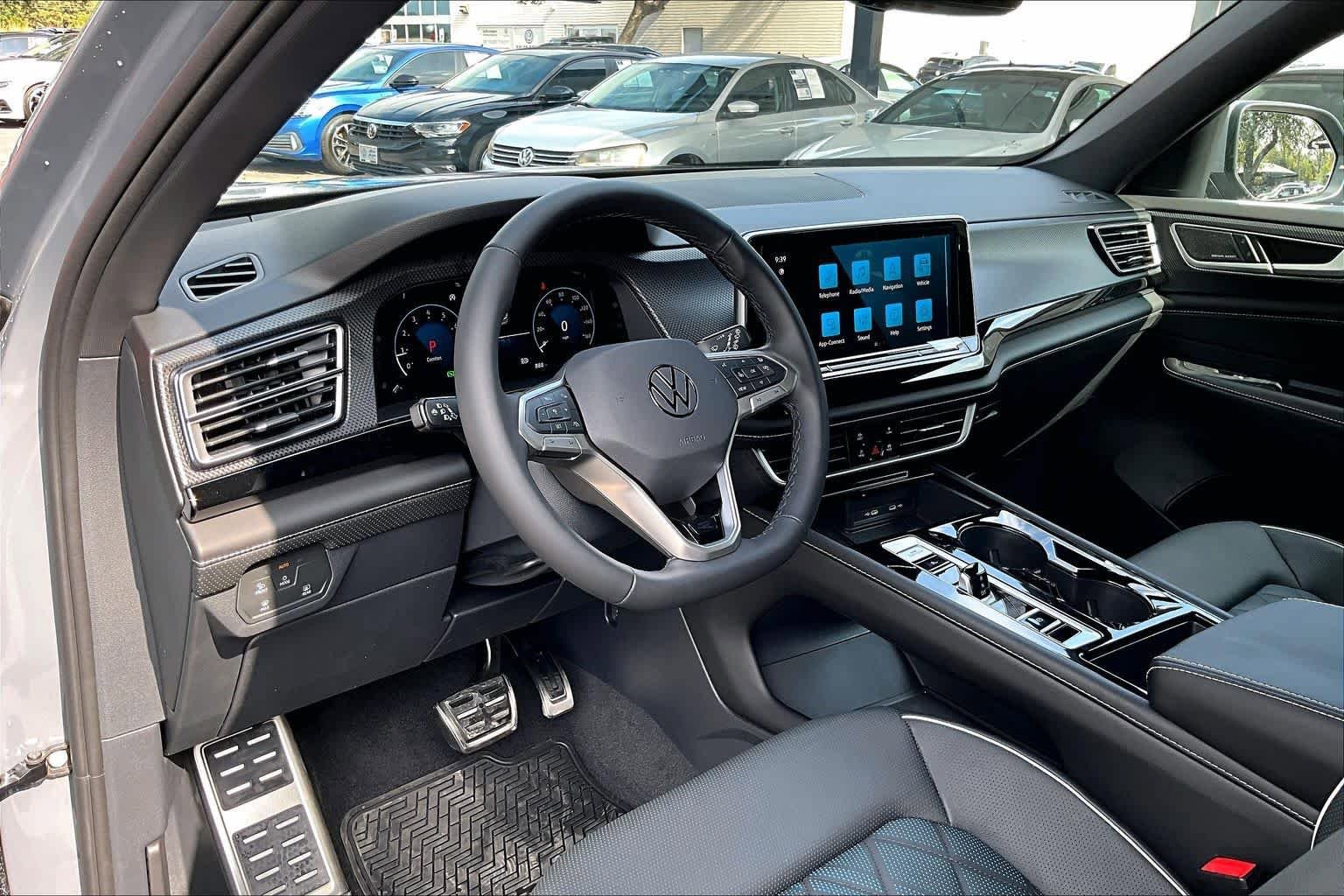 New 2026 Volkswagen Atlas Cross Sport SEL Premium R-Line AWD/4WD image 8