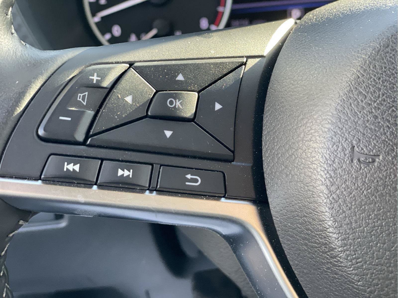 Used 2025 Nissan Sentra SV w/ All-Weather Package FWD image 29