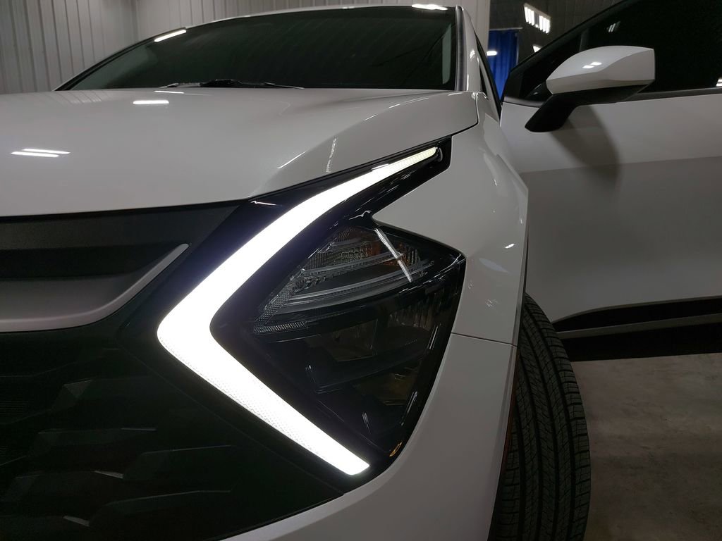 Used 2023 Kia Sportage LX image 30