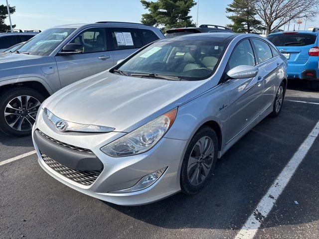 Used 2015 Hyundai Sonata Limited w/ Option Group 02 image 3
