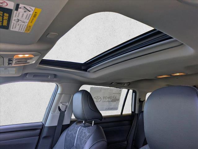 New 2025 Toyota Highlander XLE image 14