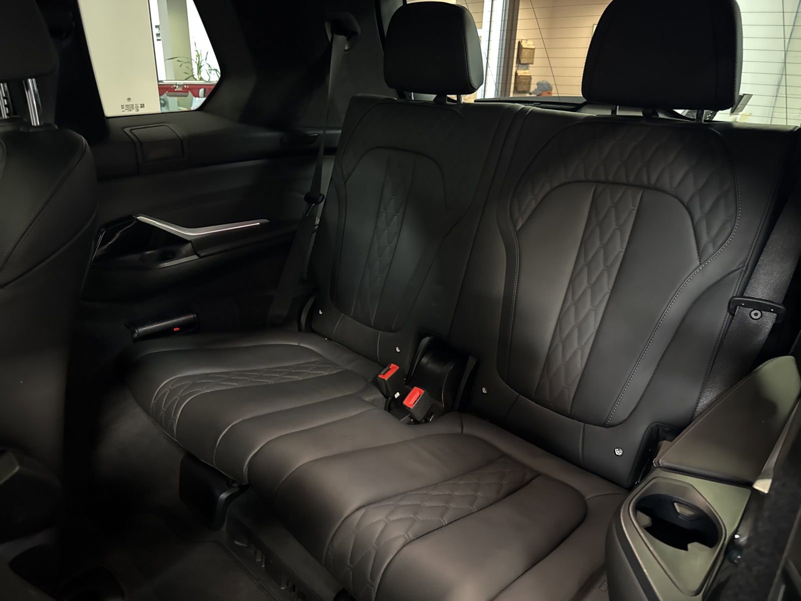Used 2023 BMW X7 M60i w/ Executive Package image 26