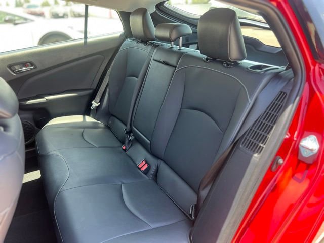 Used 2021 Toyota Prius Prime XLE w/ Carpet Mat Package (TMS) FWD image 18
