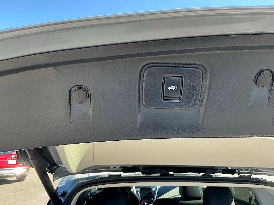 Certified 2024 Nissan Murano Platinum w/ Cargo Package image 29