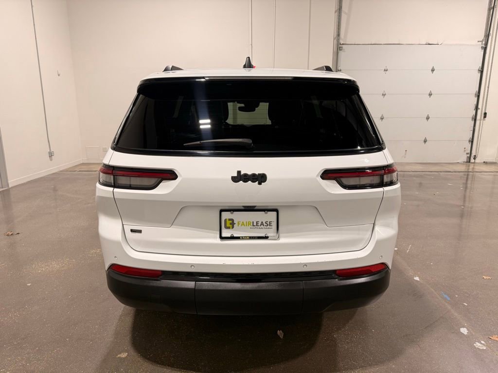 Used 2022 Jeep Grand Cherokee L Laredo image 6