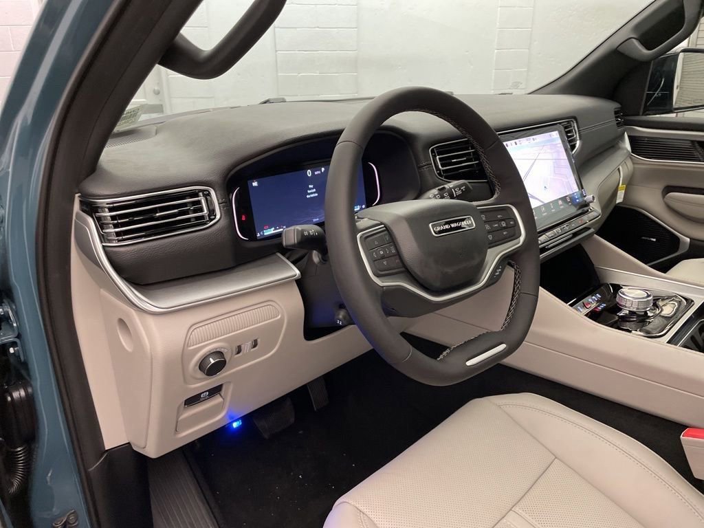 New 2026 Jeep Grand Wagoneer 2WD w/ Premium Group I image 17