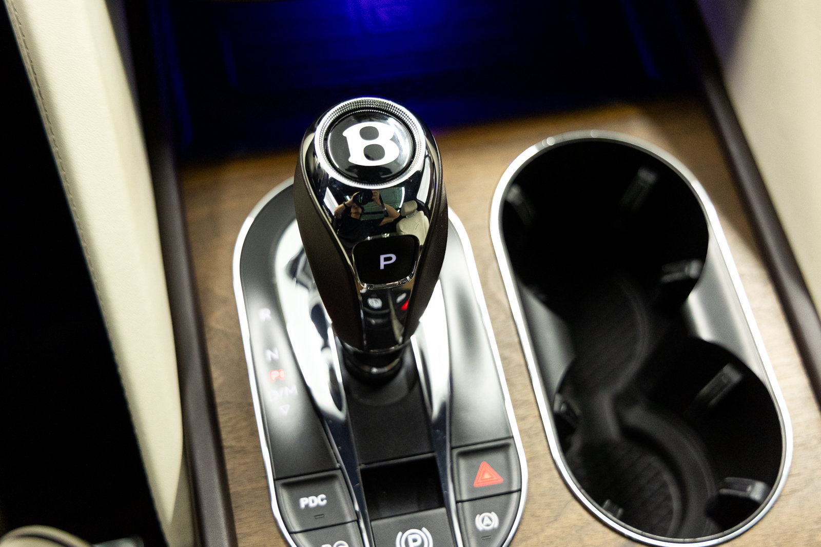 Used 2023 Bentley Bentayga AWD/4WD image 40