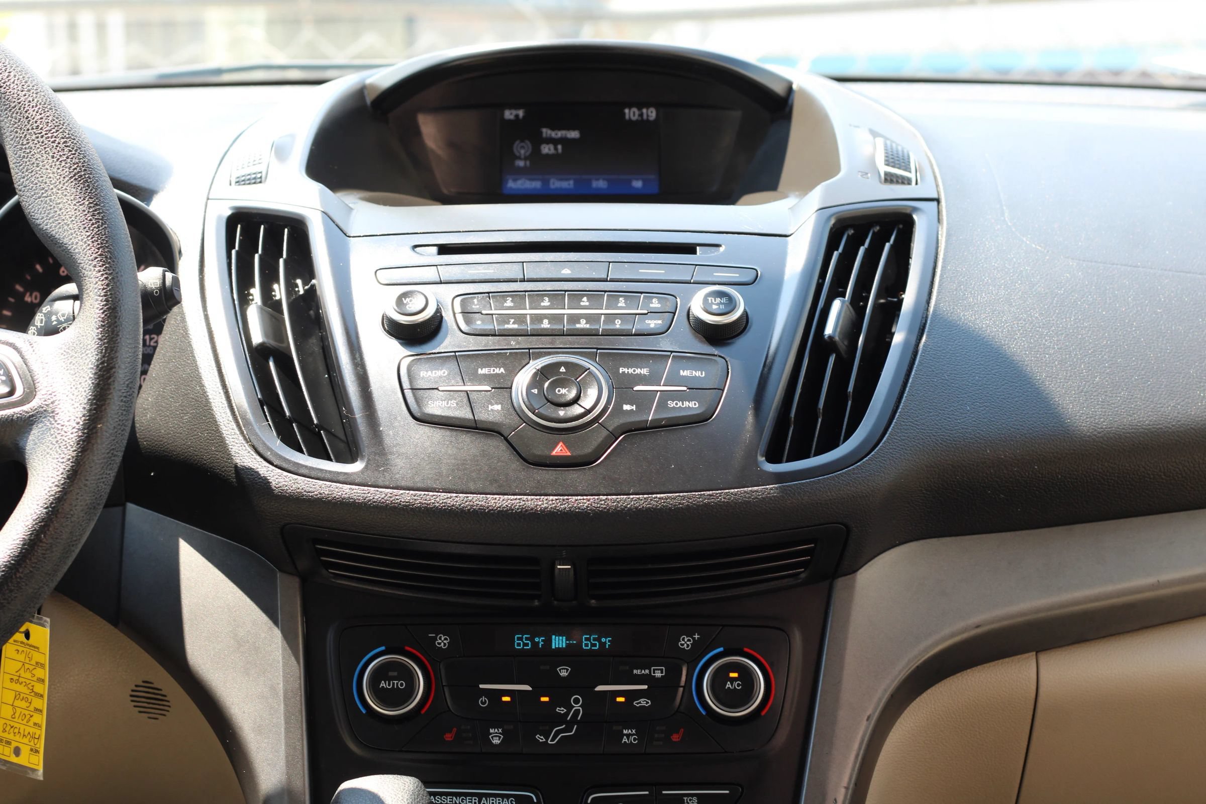 Used 2018 Ford Escape SE w/ Ford Safe & Smart Package AWD/4WD image 15