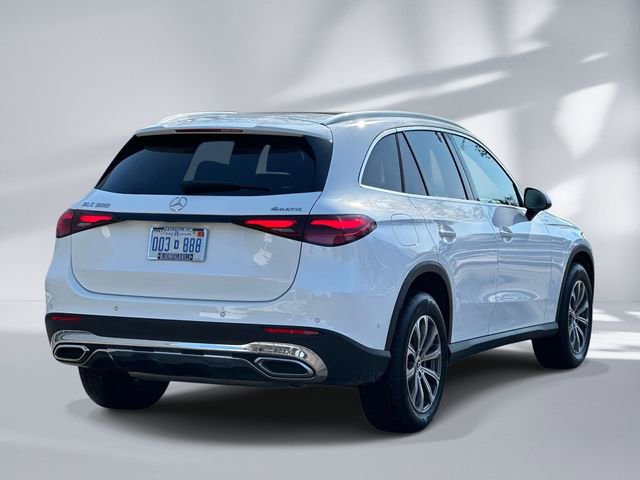 Certified 2025 Mercedes-Benz GLC 300 4MATIC image 4