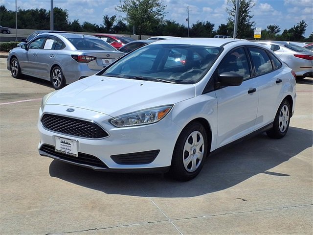 Used 2018 Ford Focus S image 2