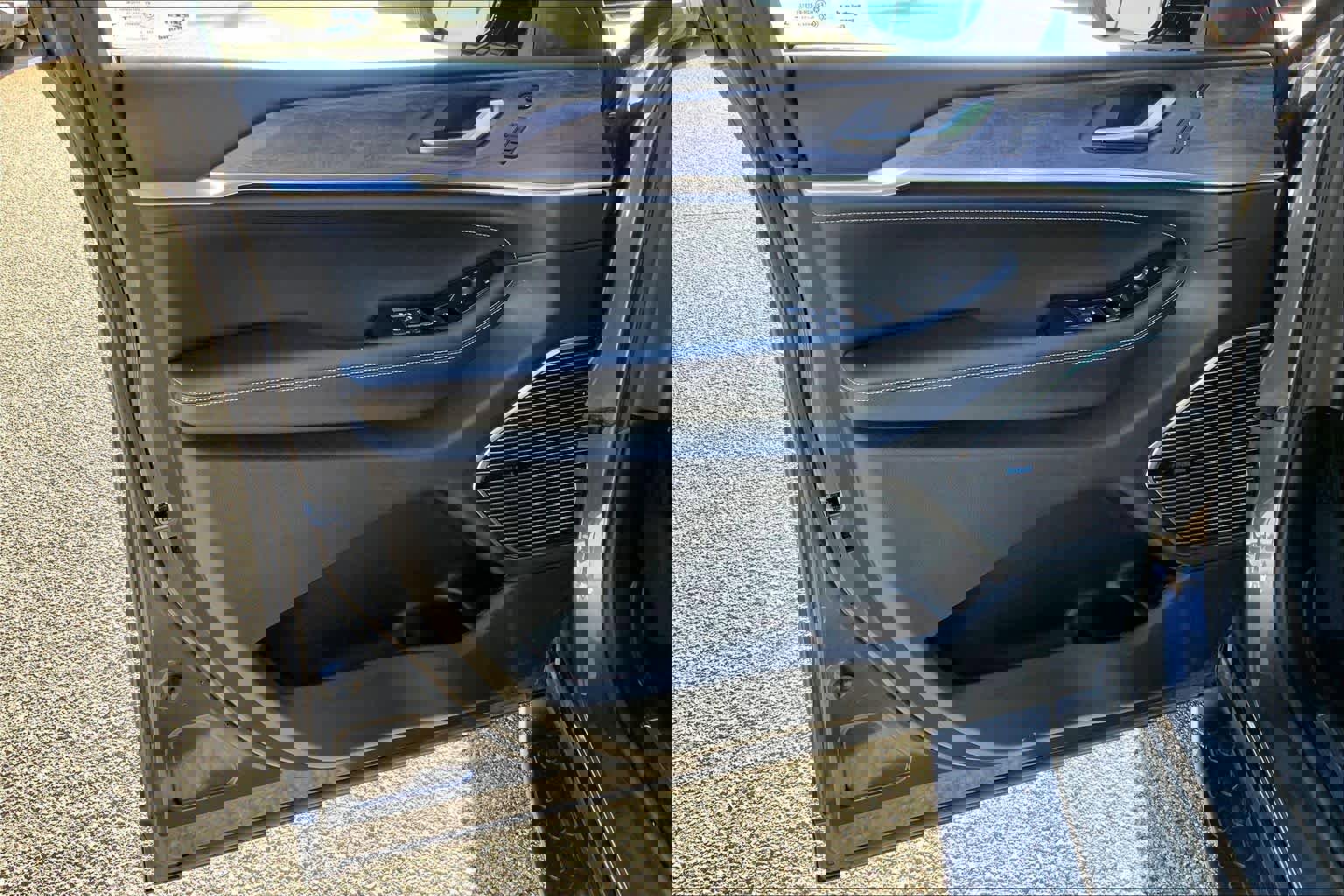 Used 2021 Jeep Grand Cherokee L Overland w/ Luxury Tech Group IV image 21