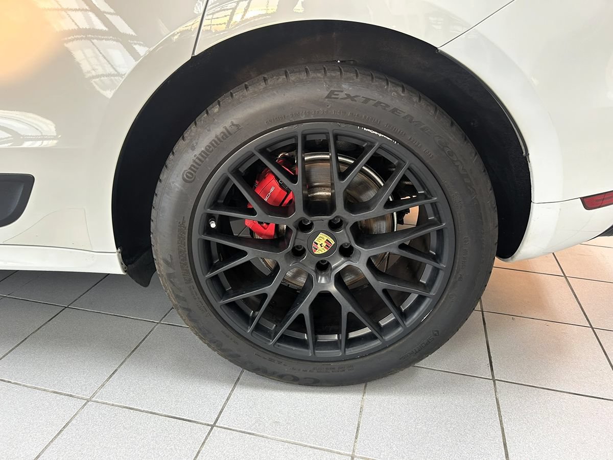 Used 2017 Porsche Macan GTS AWD/4WD image 59
