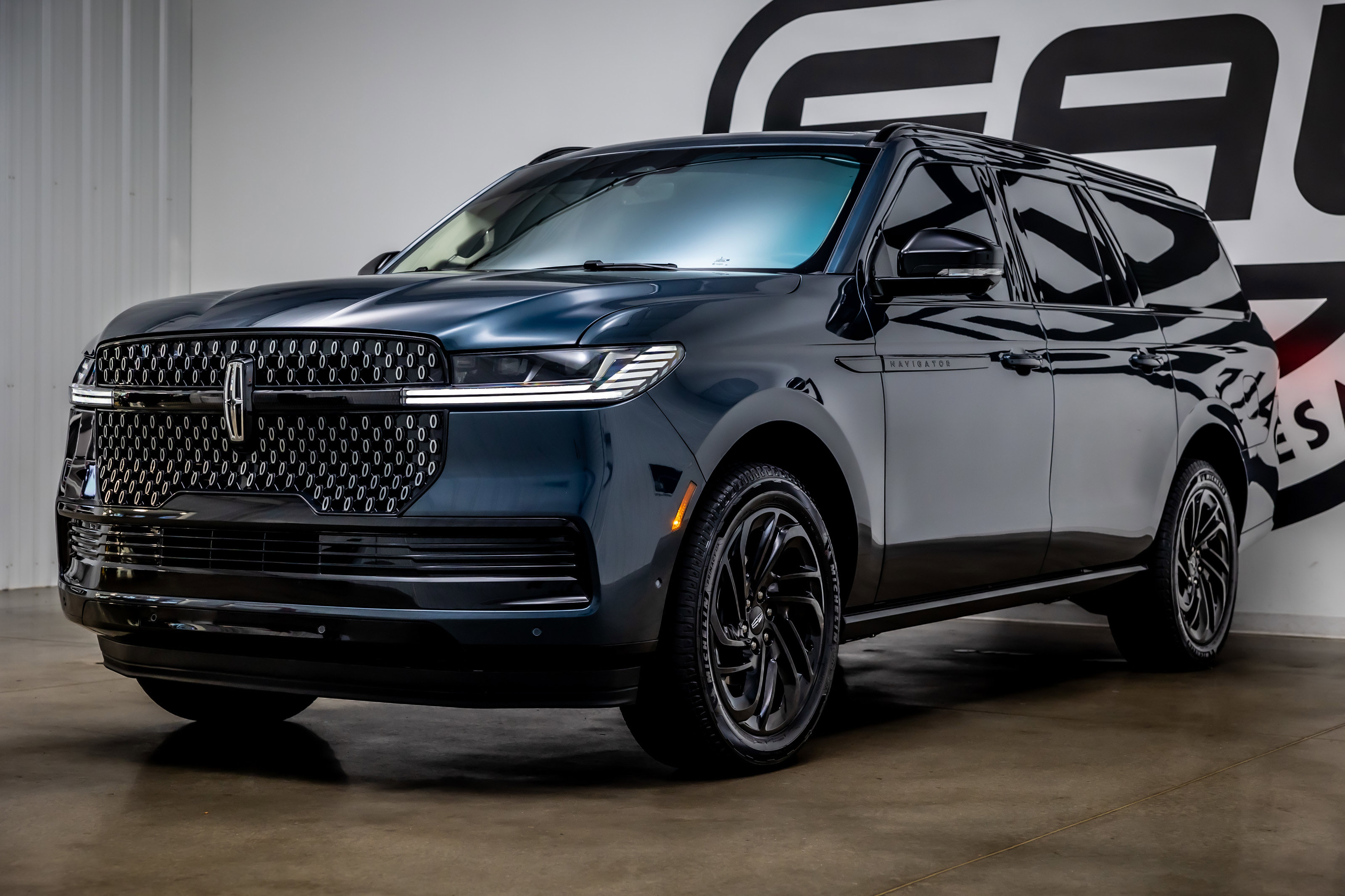 Used 2025 Lincoln Navigator L Reserve image 30