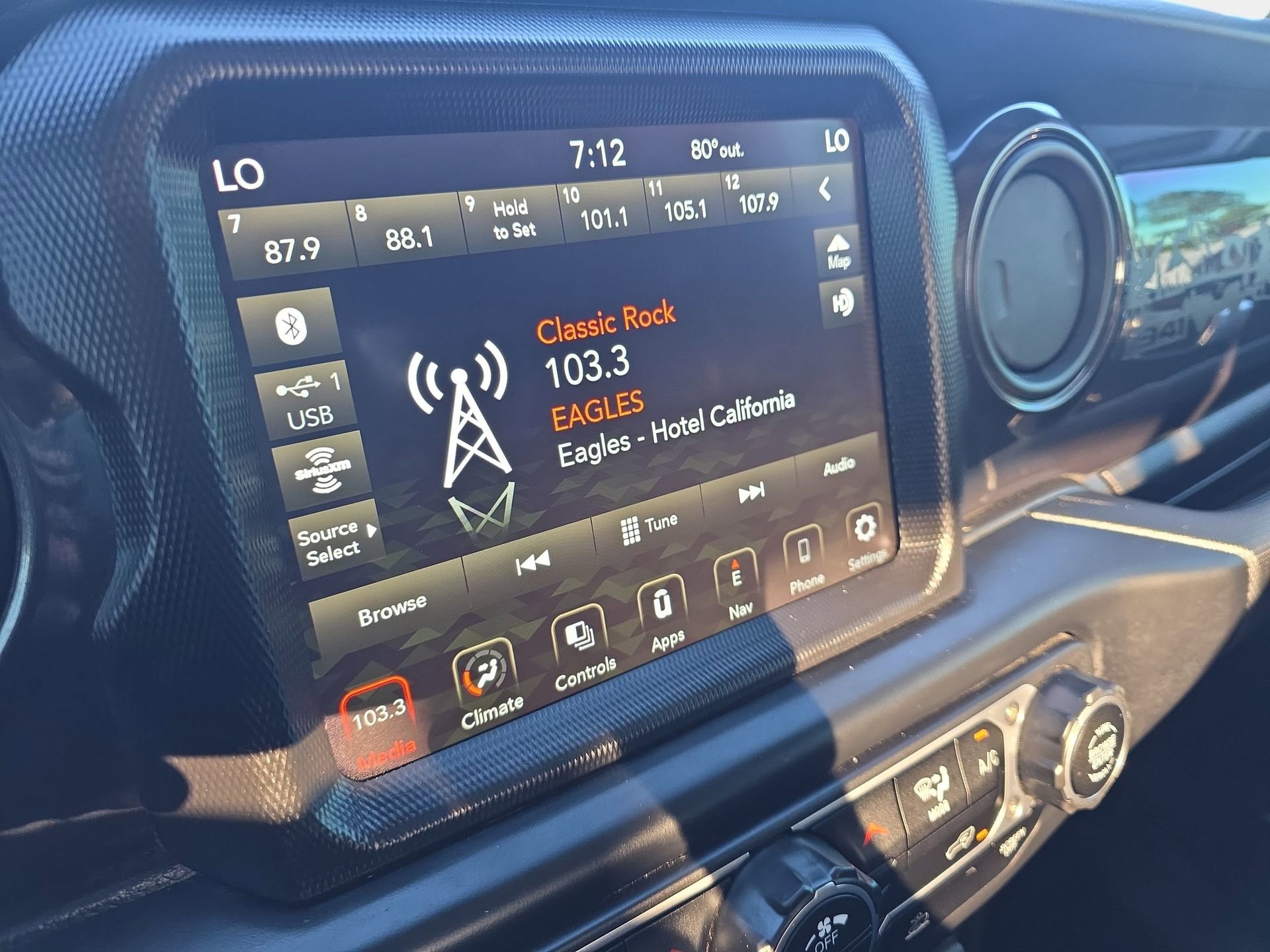 Used 2022 Jeep Gladiator Sport AWD/4WD image 21