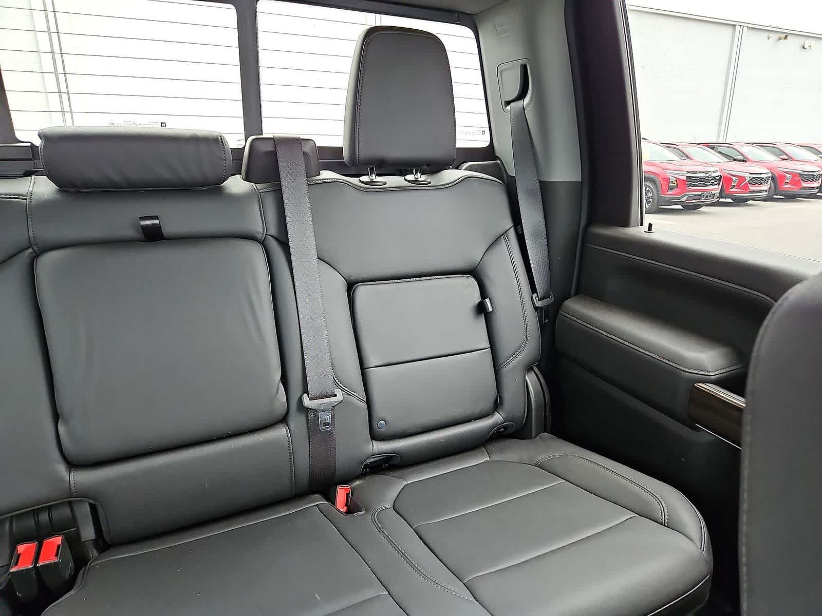 Used 2023 Chevrolet Silverado 2500 LT w/ Midnight Edition AWD/4WD image 15