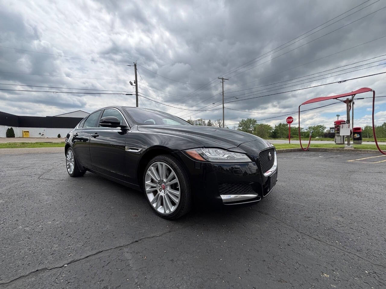 Used 2018 Jaguar XF Prestige AWD/4WD image 6