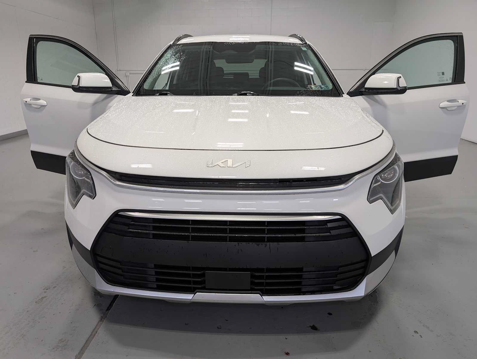 Used 2024 Kia Niro EX FWD image 15