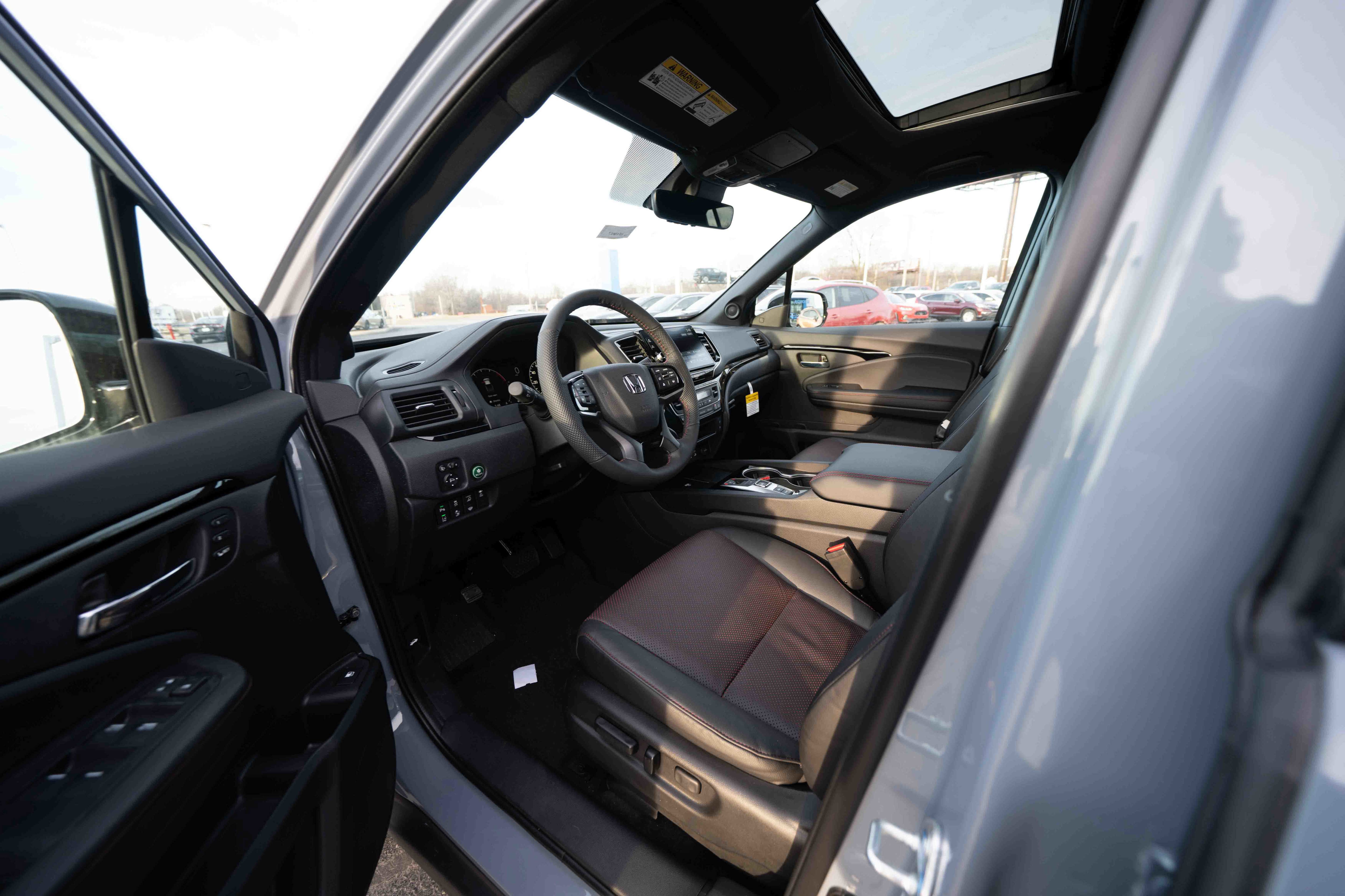 New 2026 Honda Ridgeline Black Edition image 8