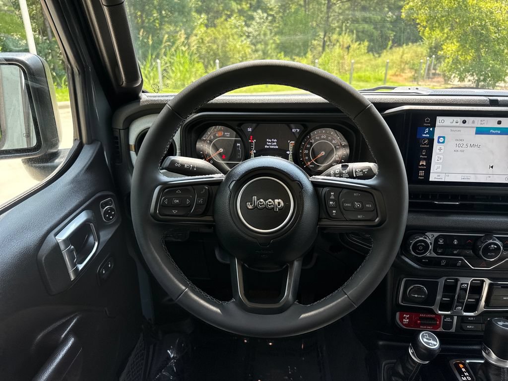 Used 2025 Jeep Wrangler Unlimited Sport AWD/4WD image 19
