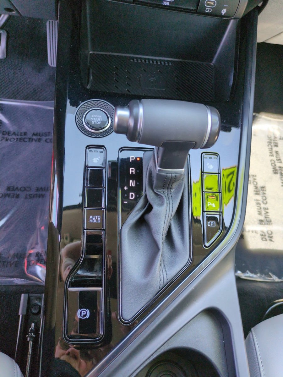 Used 2023 Kia Niro EX FWD image 22