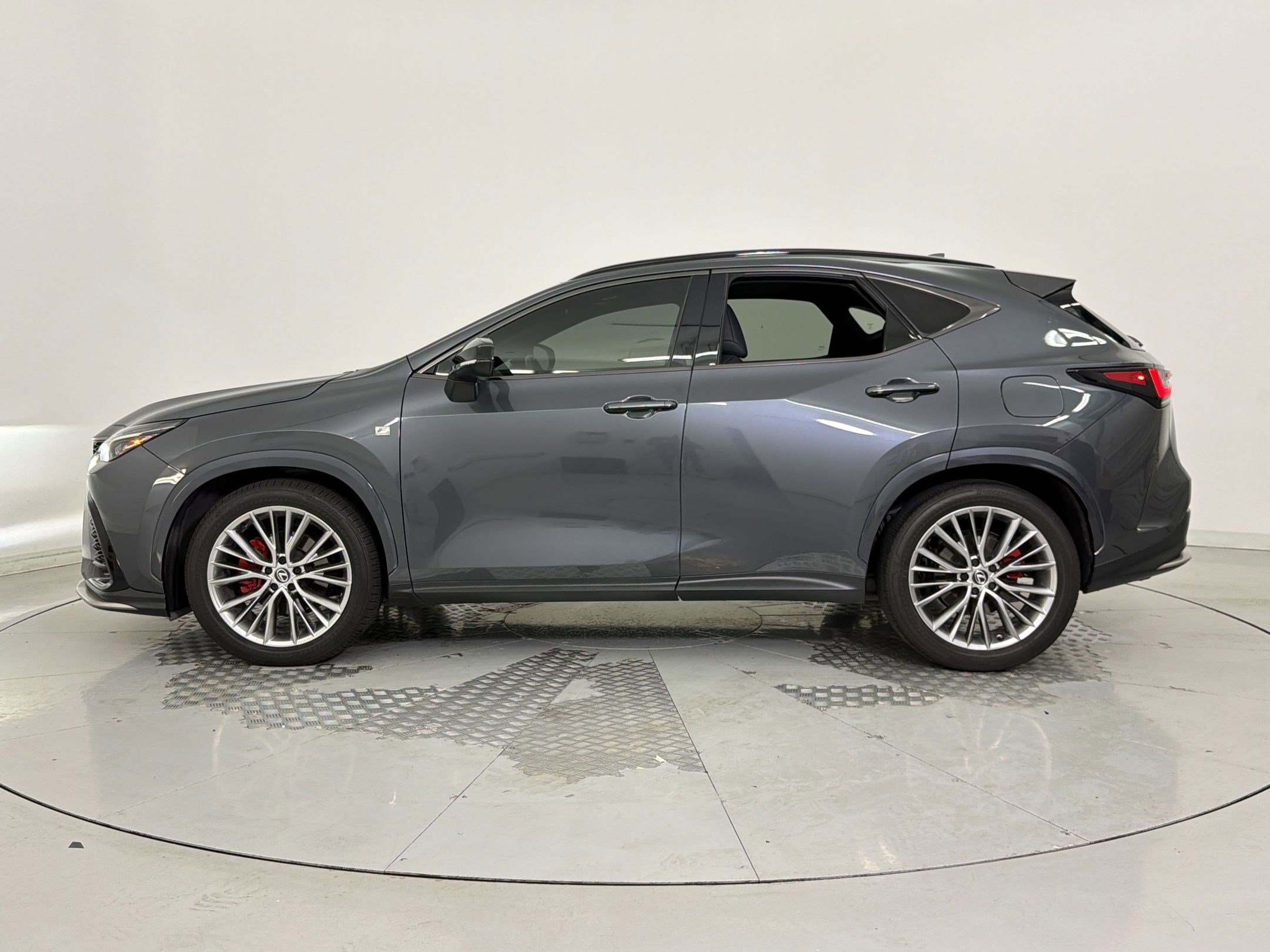 Used 2023 Lexus NX 350 F Sport image 2