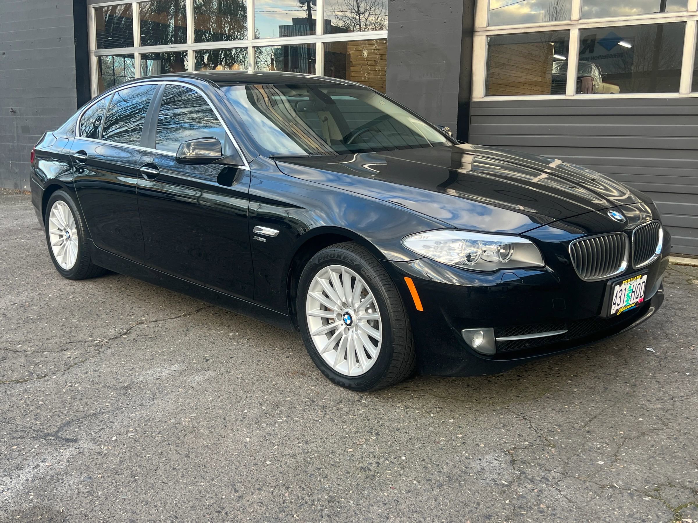 Used 2011 BMW 535i xDrive 535i xDrive Sedan 4D AWD/4WD image 8