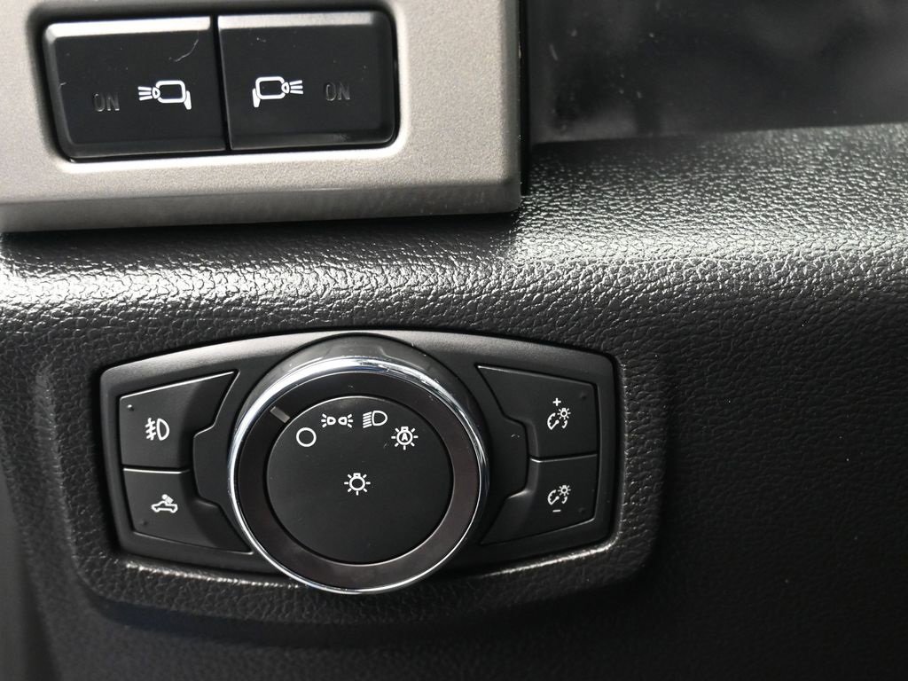 Used 2018 Ford F150 Lariat w/ Equipment Group 502A Luxury image 24