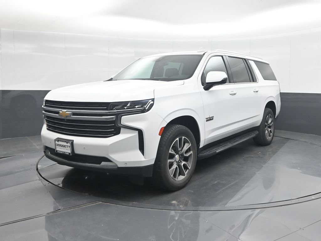 Used 2022 Chevrolet Suburban LT w/ Luxury Package RWD image 31