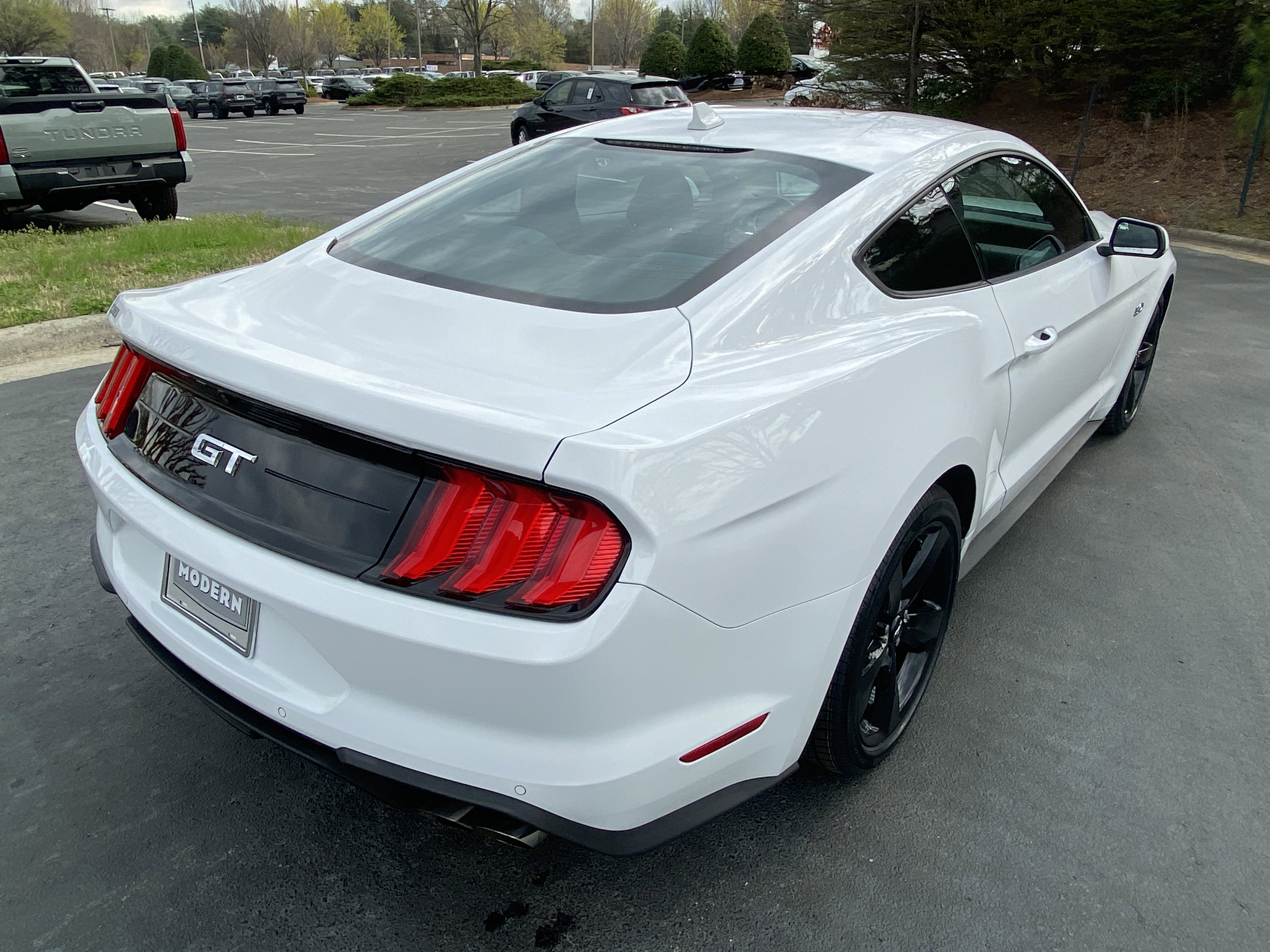 Used 2022 Ford Mustang GT w/ Equipment Group 301A image 5