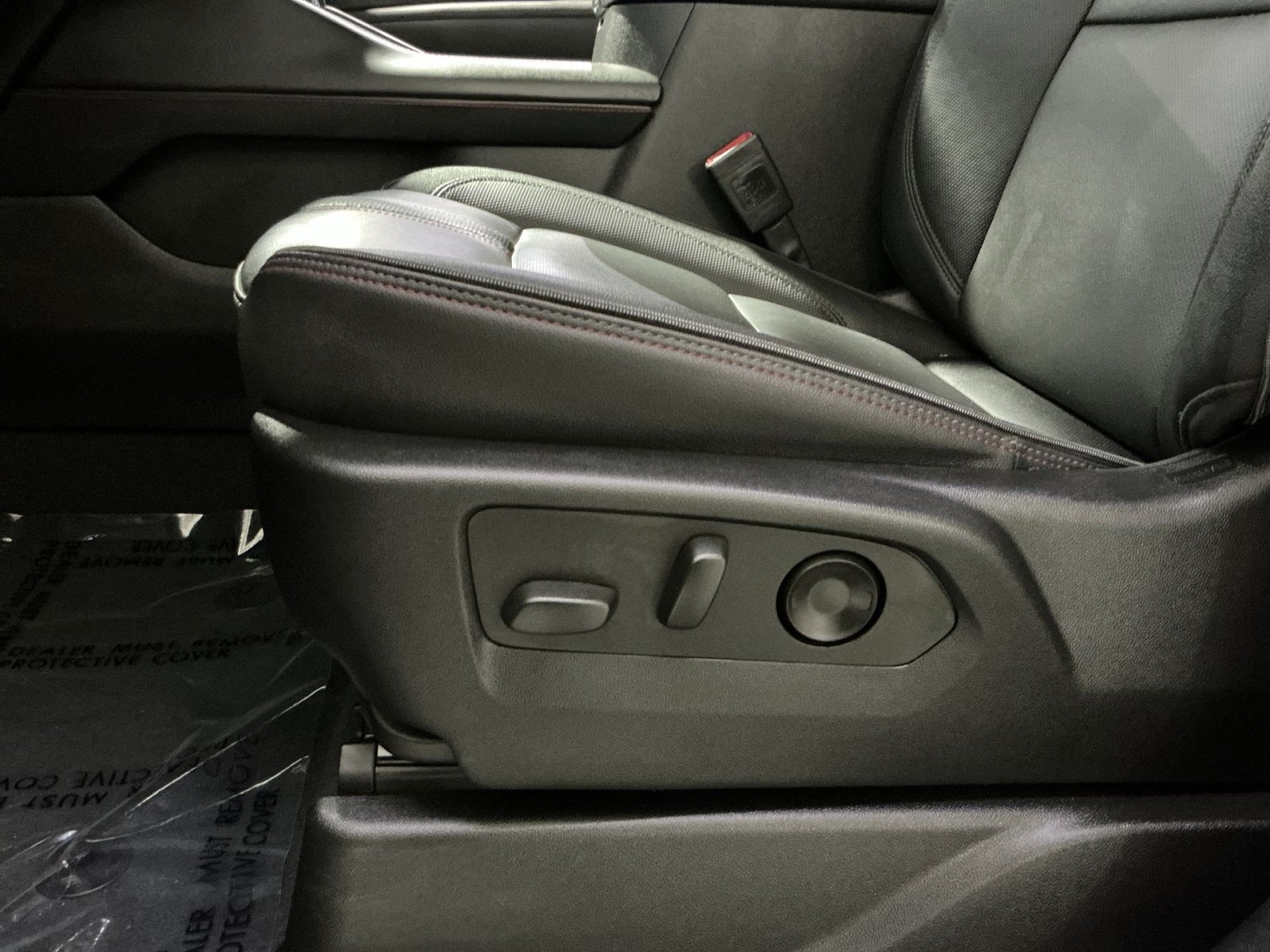 Used 2024 Chevrolet Tahoe RST w/ Luxury Package AWD/4WD image 8