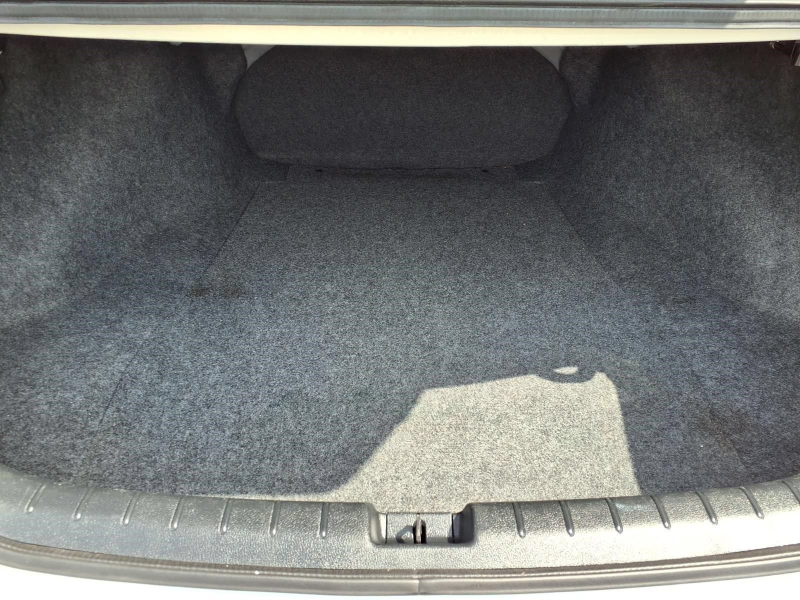 Used 2015 Honda Accord EX-L image 12